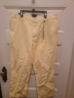 Chaps Men’s Pale Yellow Chino Pants 36x30